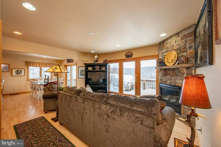 104 Roman Ridge Rd #21, Oakland, MD 21550 - #3