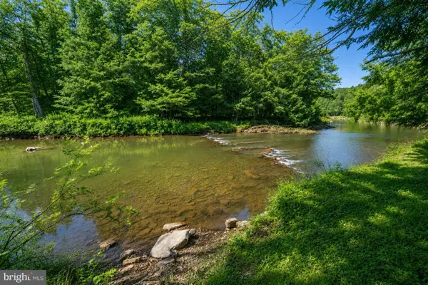 14 Yough View Dr, OAKLAND, MD 21550