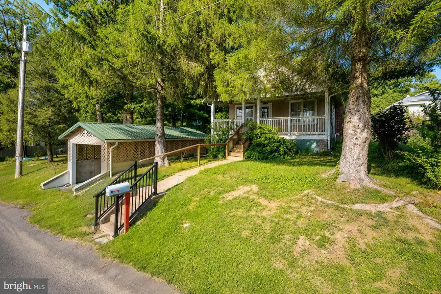 509 E St, Mountain Lake Park, MD 21550 - #3
