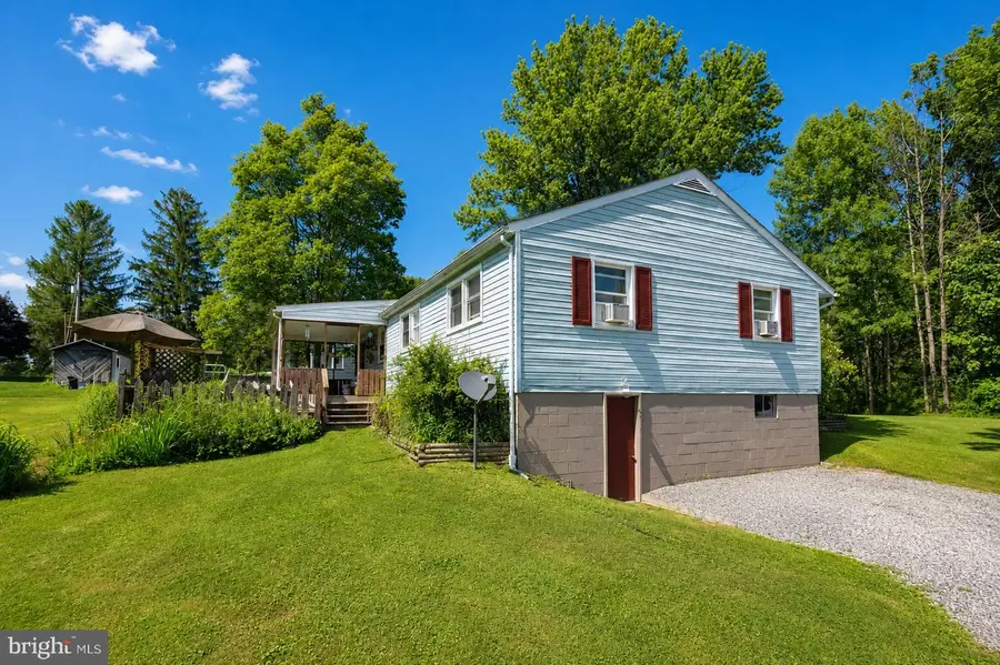 210 F St, Mountain Lake Park, MD 21550 - #3