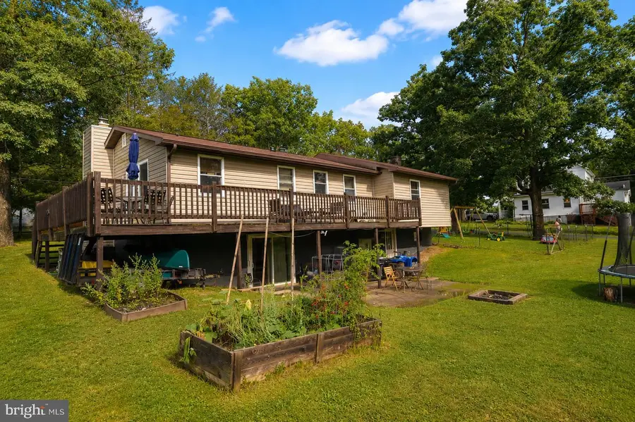 104 D Street, Mountain Lake Park, MD 21550 - #3