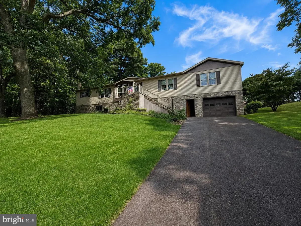 934 Avilton Lonaconing Rd, Lonaconing, MD 21539 - #1