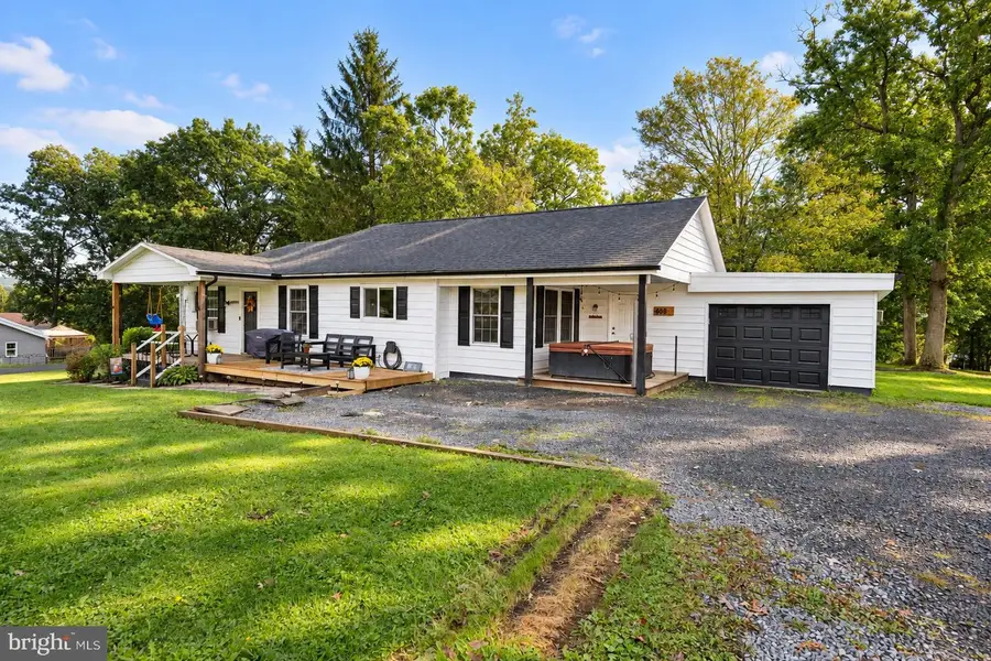 408 M St, Mountain Lake Park, MD 21550 - #2