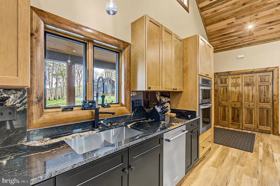 17 Green Jacket Ct, McHenry, MD 21541 - #3