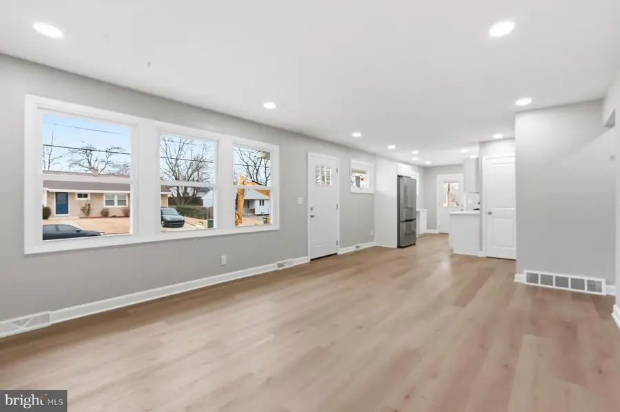 642 Andrews Rd, Aberdeen, MD 21001 - Image #2