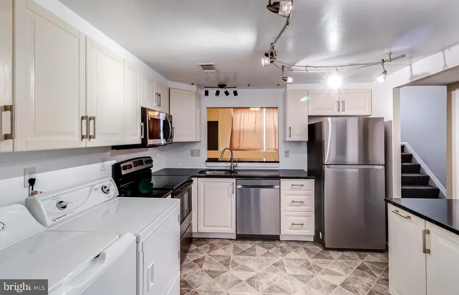 982 Topview Dr, Edgewood, MD 21040 - Image #2