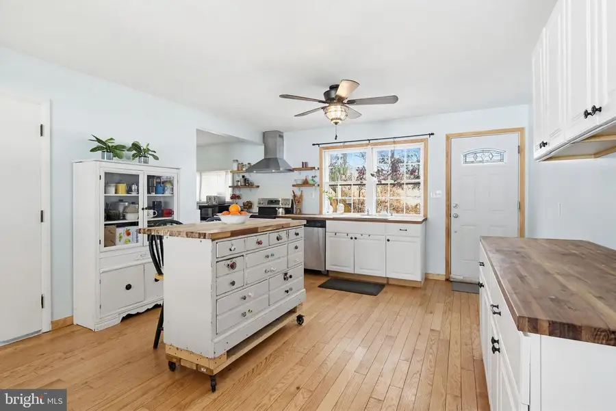 2124 Oaklyn Dr, Fallston, MD 21047 - #3