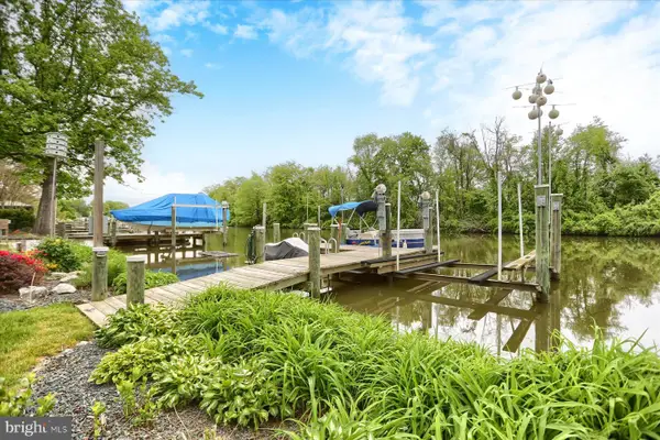 24 Neptune Dr, JOPPA, MD 21085