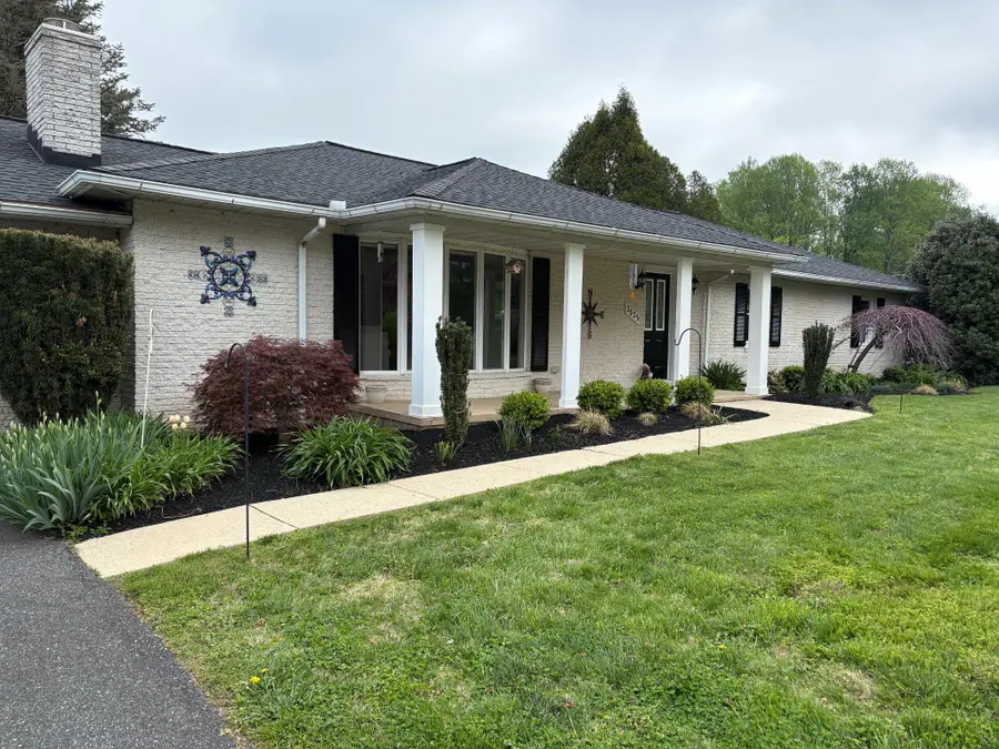2823 Orchard Lakes Dr, Baldwin, MD 21013 - #3