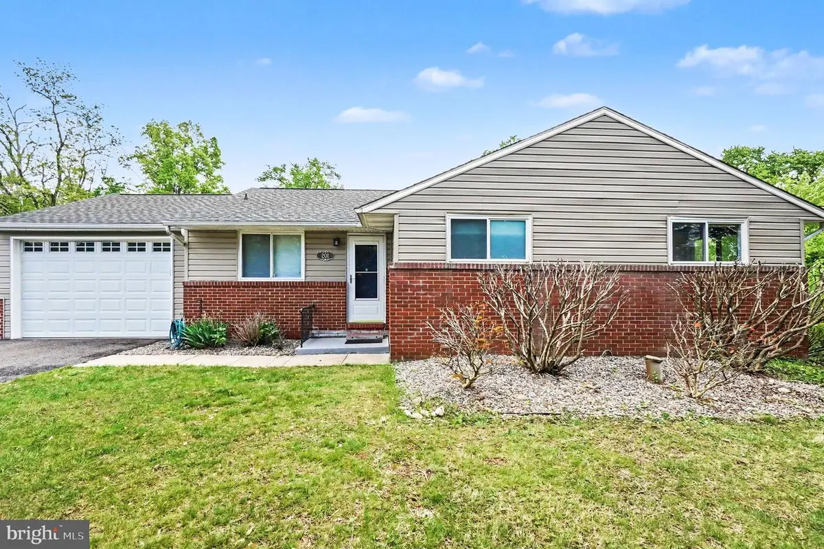 201 Mountain Rd, Fallston, MD 21047 - #1