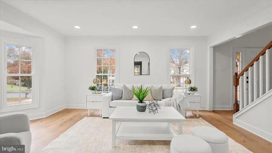 4926 Ilchester Point Ct, Ellicott City, MD 21043 - Image #2