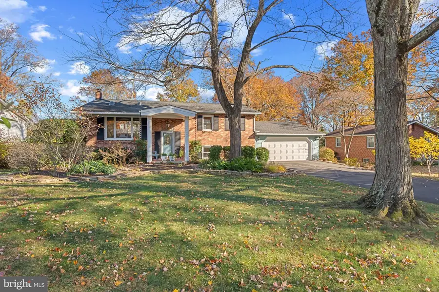 6725 Pine Dr, Columbia, MD 21046 - Image #2