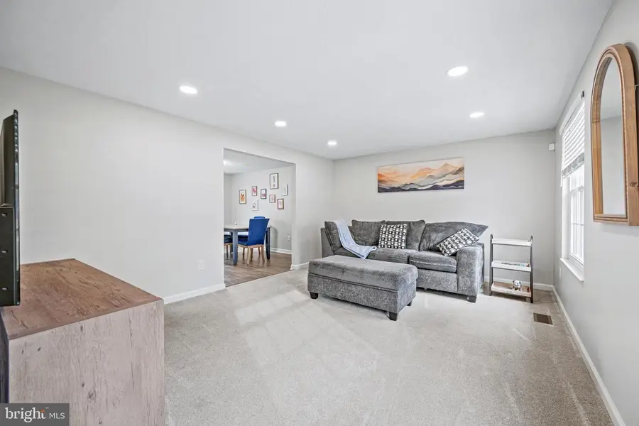 10122 Cape Ann Dr, Columbia, MD 21046 - Image #2