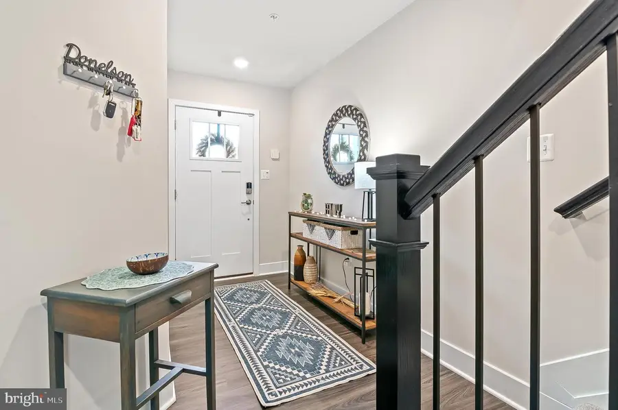 8043 Potter Pl, Elkridge, MD 21075 - Image #2