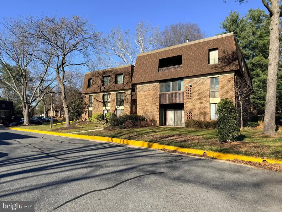 5247 W Running Brook Rd #102, Columbia, MD 21044 - Image #2