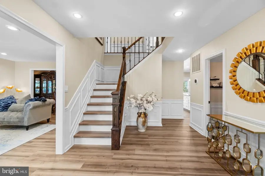 7803 Breakstone Ct, Ellicott City, MD 21043 - Image #3