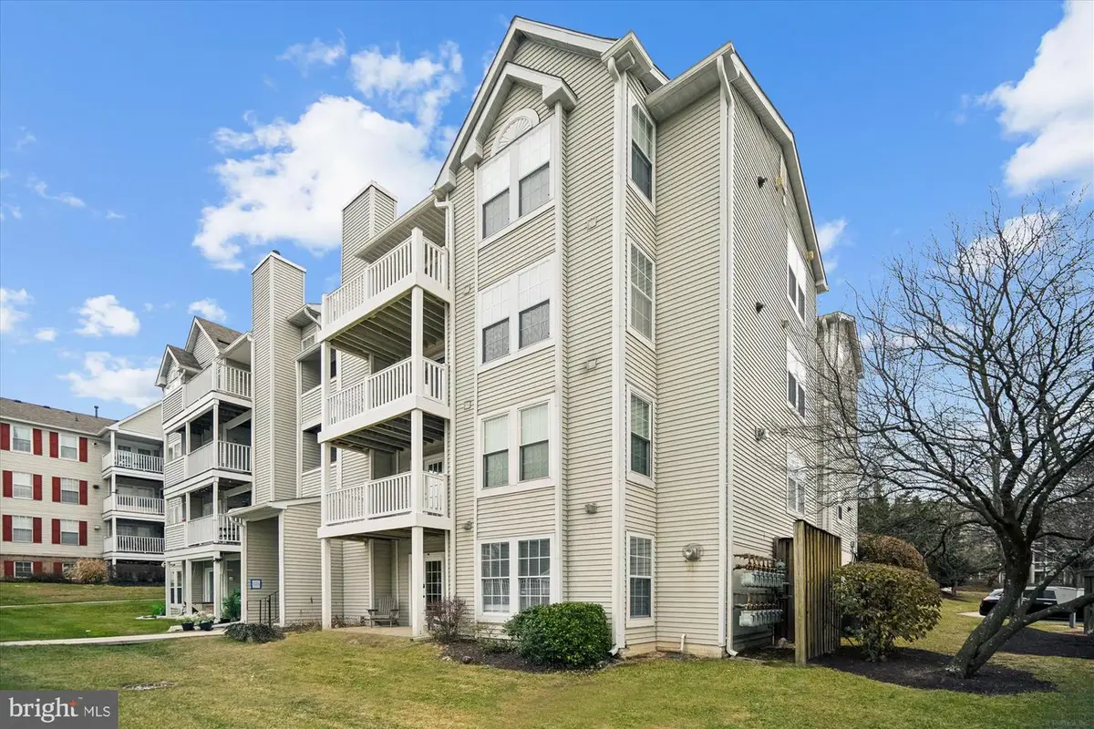 6215 Sandpiper Ct #101, Elkridge, MD 21075 - Image #1