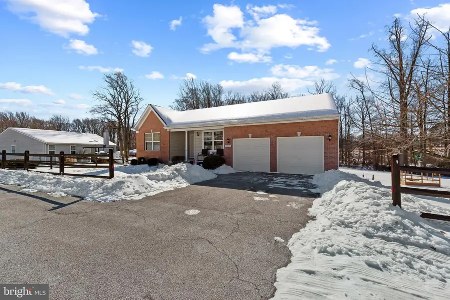 8953 Chapel Ave, Ellicott City, MD 21043 - #2