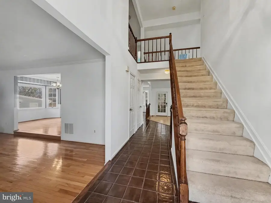 3823 Grosvenor Dr, Ellicott City, MD 21042 - #3