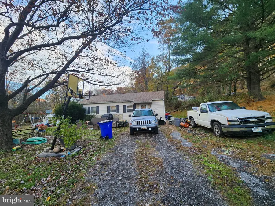 415 Twin Arch, Mount Airy, MD 21771 - Image #2