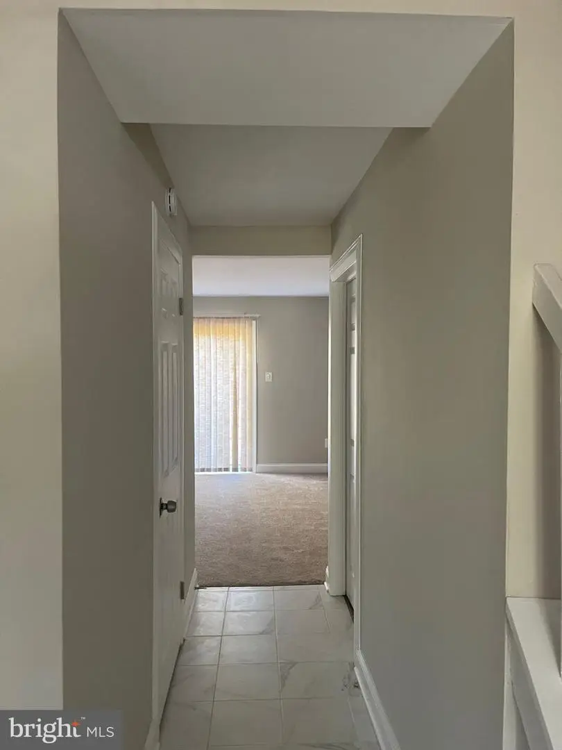 7005 Knighthood Ln, Columbia, MD 21045 - #1