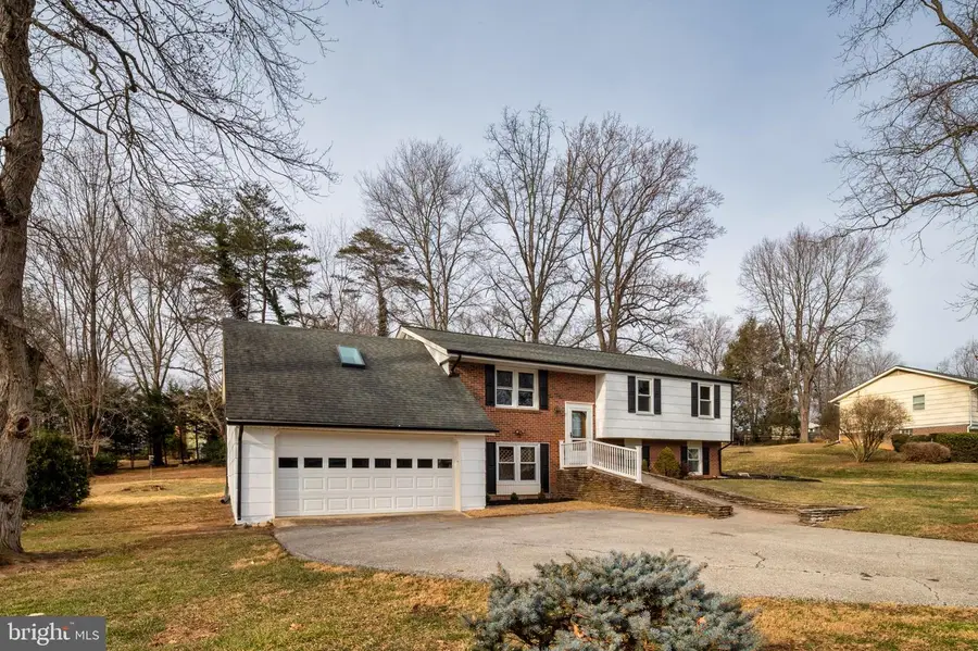 7926 Helmart Dr, Laurel, MD 20723 - #3