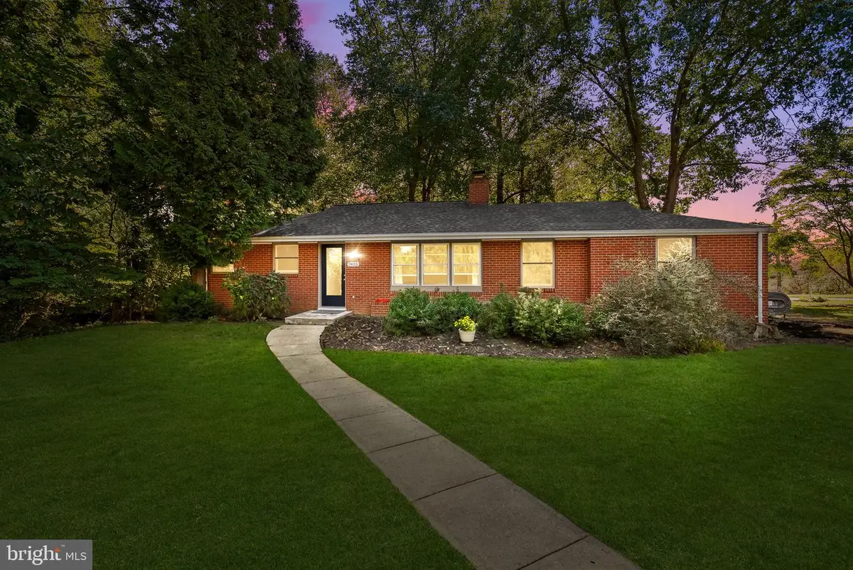 7405 Oakcrest Ln, Clarksville, MD 21029 - #1