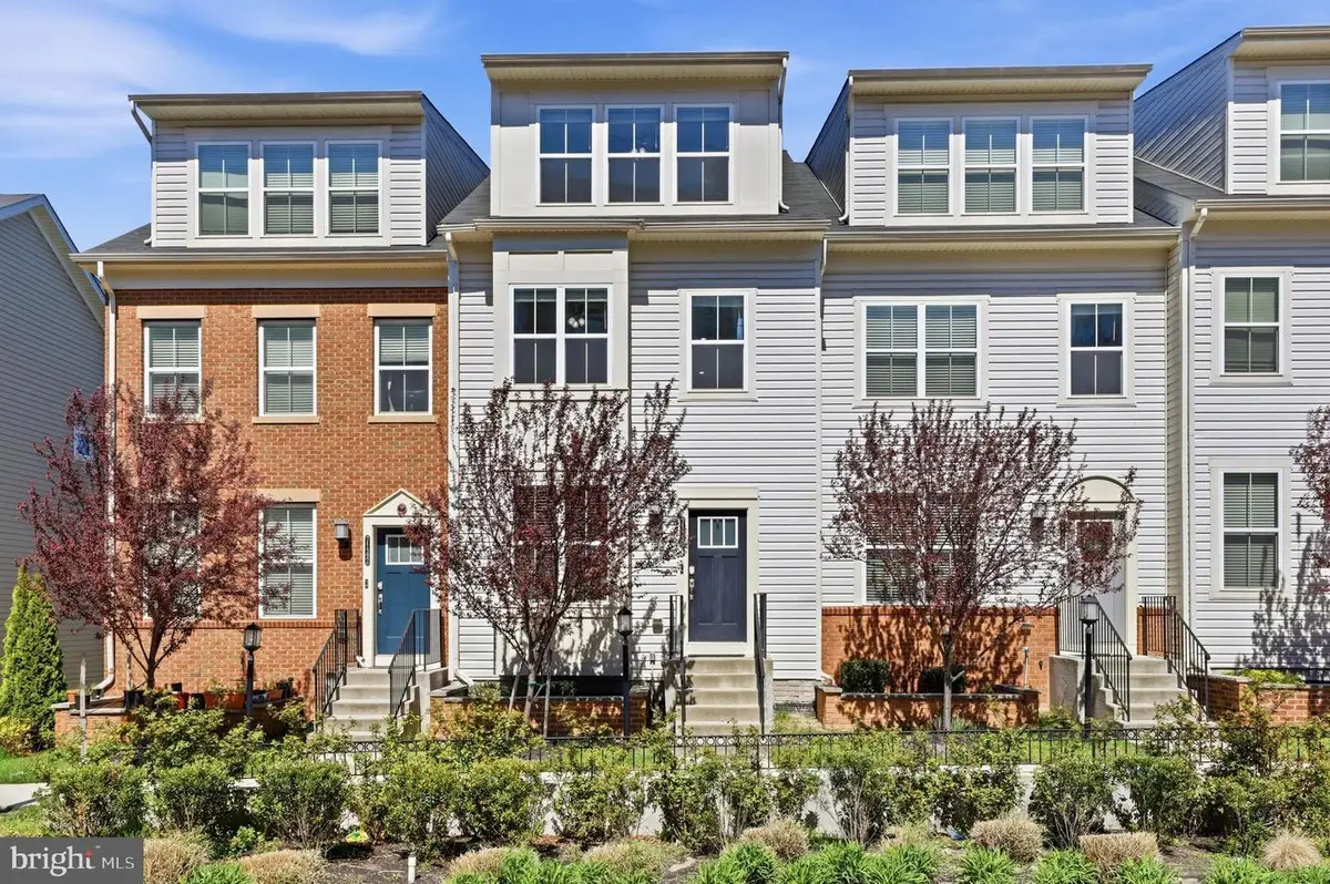 7140 Banbury Dr, Hanover, MD 21076 - #1