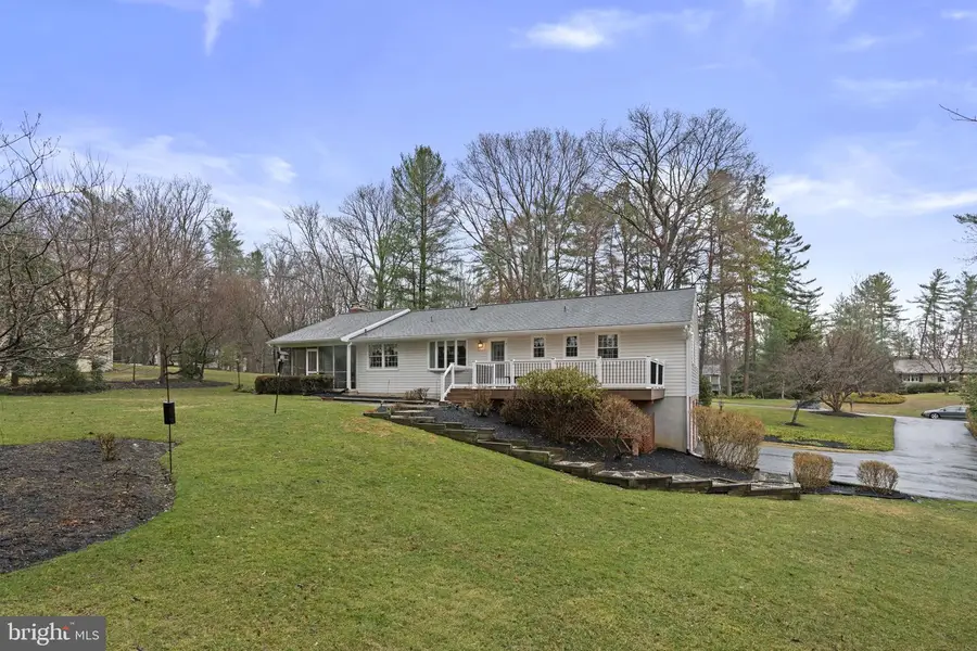 10115 Green Clover Dr, Ellicott City, MD 21042 - #2