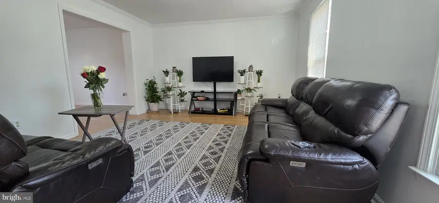 6529 Huntshire Dr, Elkridge, MD 21075 - #2