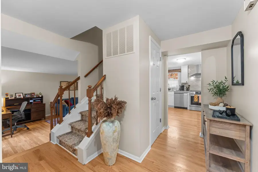 10383 Launcelot Ln, Columbia, MD 21044 - #3