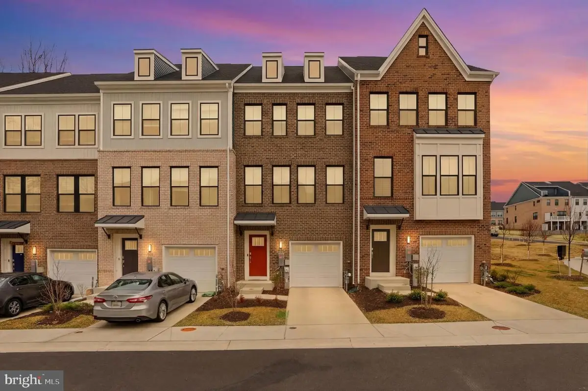 11802 Summer Woods Pl, Marriottsville, MD 21104 - #1