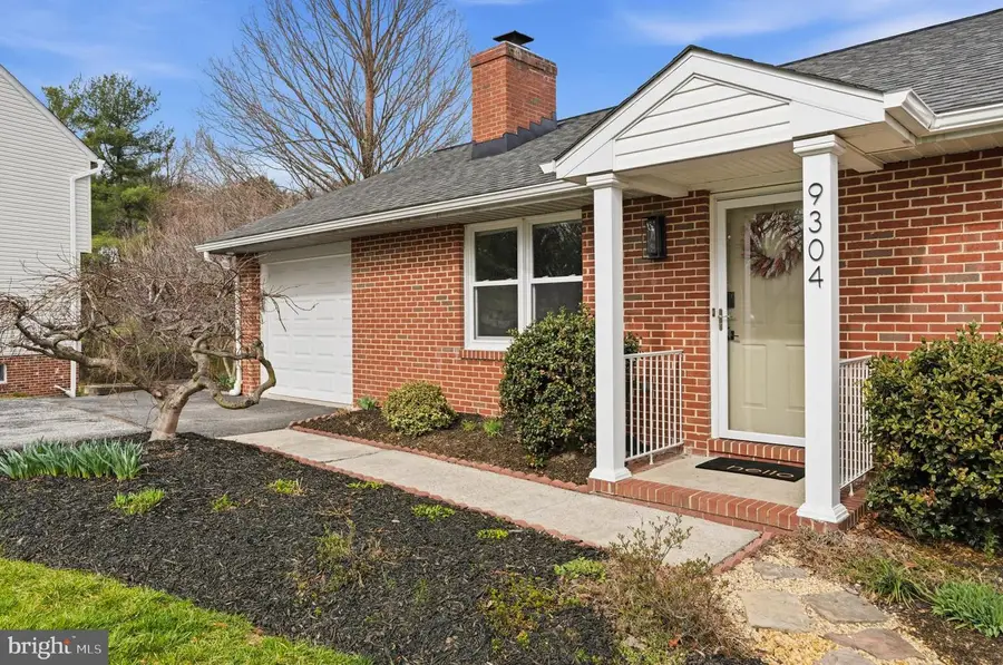 9304 Knoll Stone Ct, Ellicott City, MD 21042 - #3