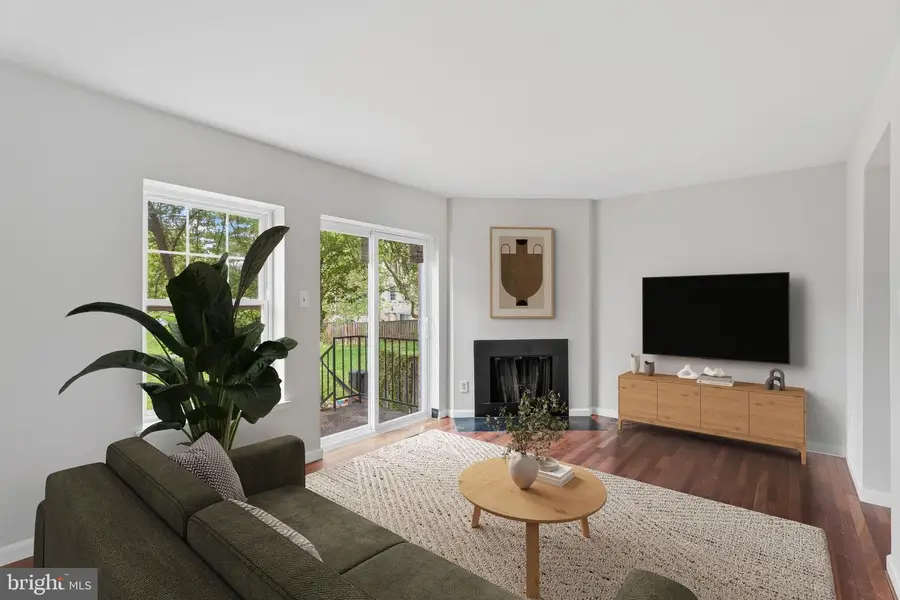 8821 Hayshed Ln, Columbia, MD 21045 - #2