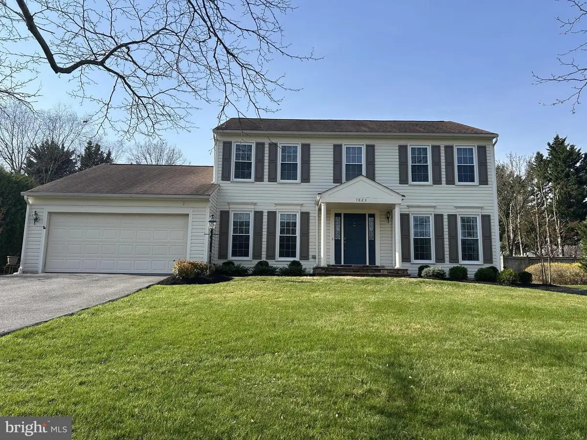 7823 Rockburn Dr, Ellicott City, MD 21043 - #1