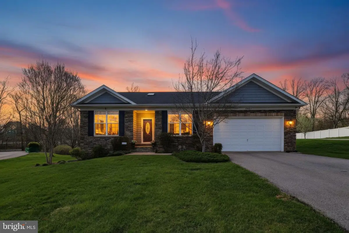 8951 Chapel Ave, Ellicott City, MD 21043 - #1
