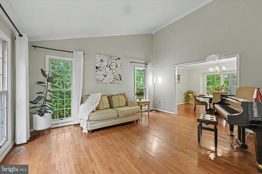 8033 Crest Rd, Laurel, MD 20723 - #2