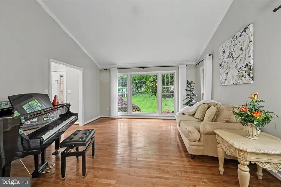 8033 Crest Rd, Laurel, MD 20723 - #3