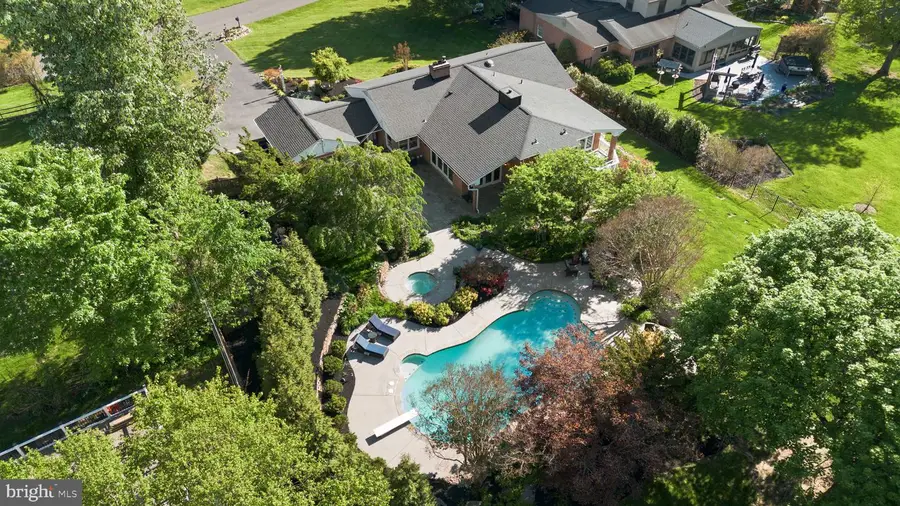 9006 Crestleigh Rd, Ellicott City, MD 21042 - #2