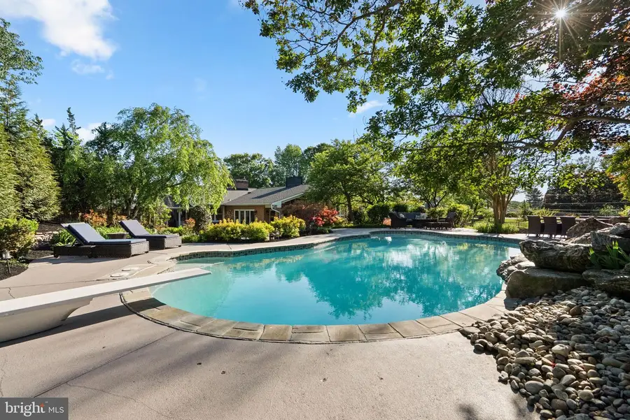 9006 Crestleigh Rd, Ellicott City, MD 21042 - #3