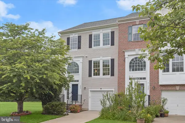 8822 Stonehouse Dr, ELLICOTT CITY, MD 21043