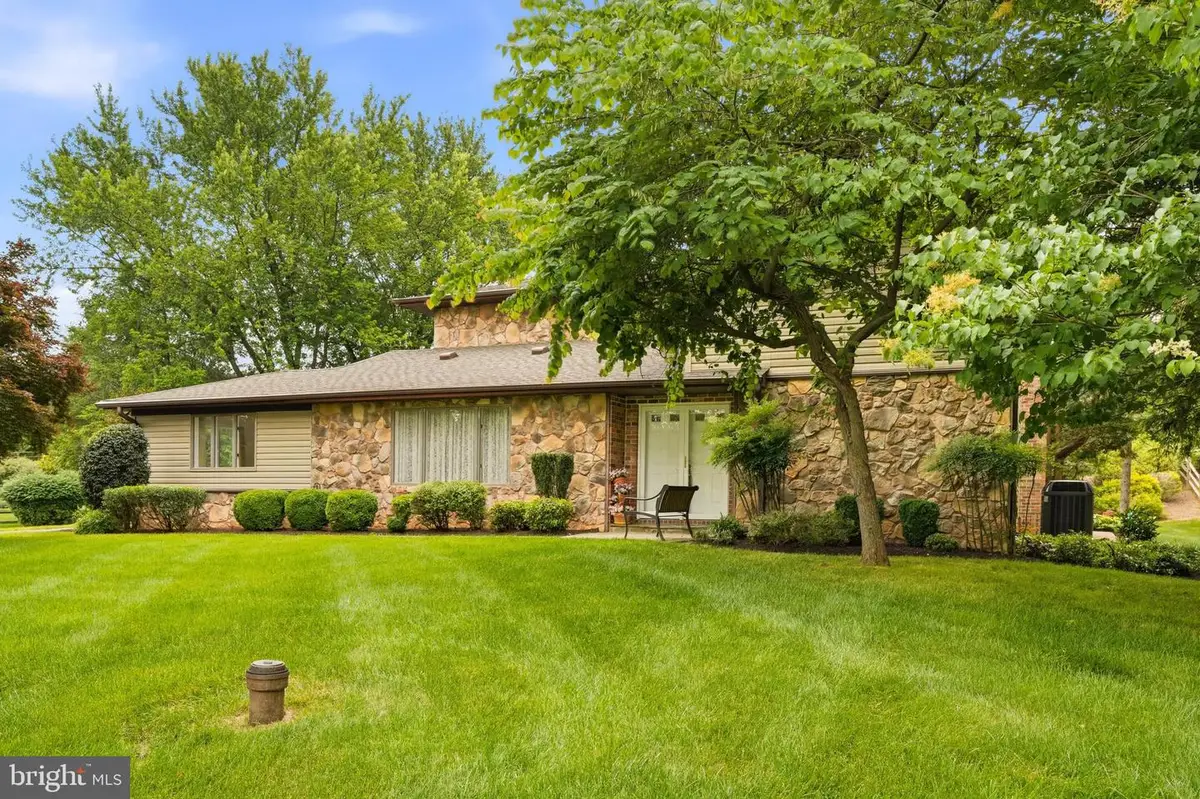 13164 Holly Loch Ln, Highland, MD 20777 - #1