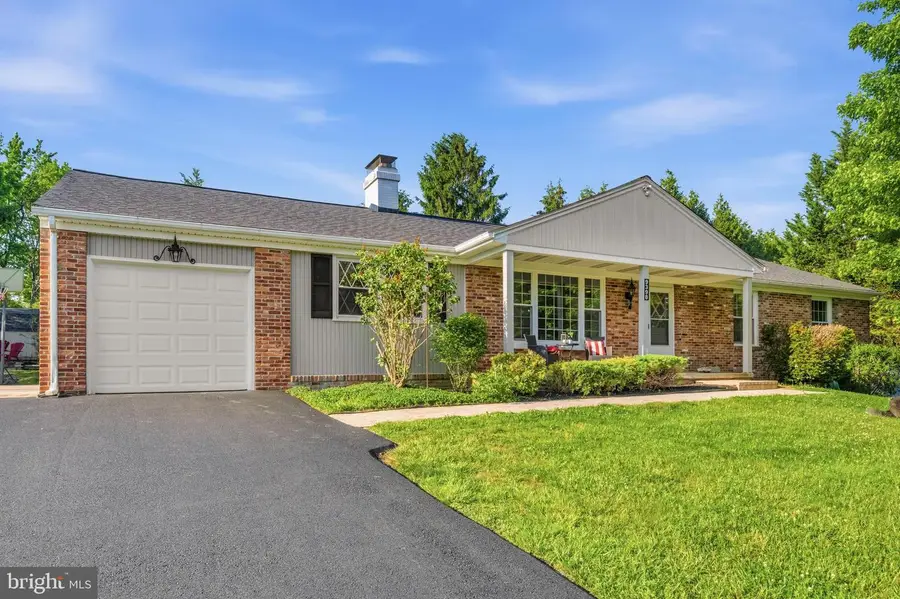 9398 Paulskirk Dr, Ellicott City, MD 21042 - #2