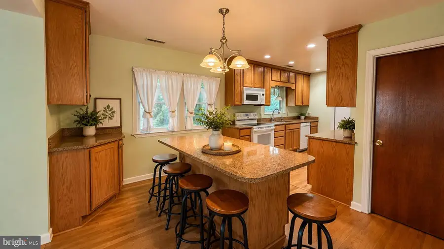 10861 Hilltop Ln, Columbia, MD 21044 - #2