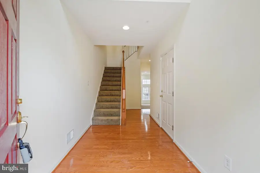 8910 Dawson Manor Dr, Ellicott City, MD 21043 - #3
