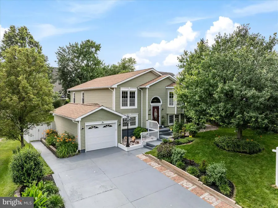 8197 Lincoln Dr, Jessup, MD 20794 - #2