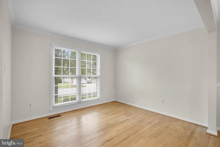 8004 Roland Ct, Elkridge, MD 21075 - #2