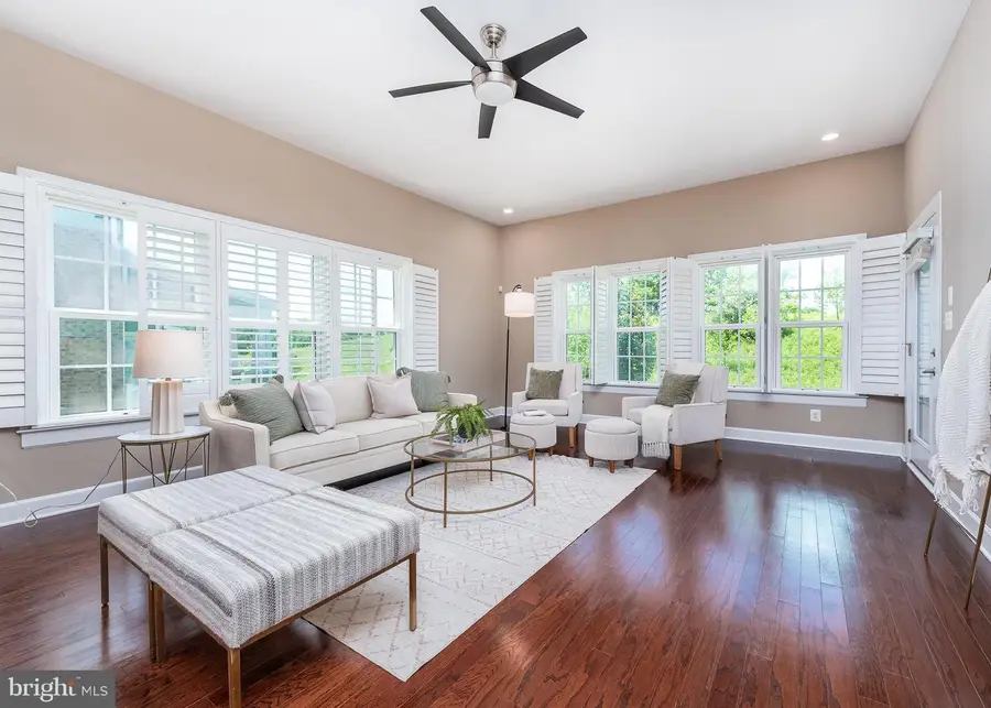 2736 Vardon Ln, Ellicott City, MD 21042 - #3