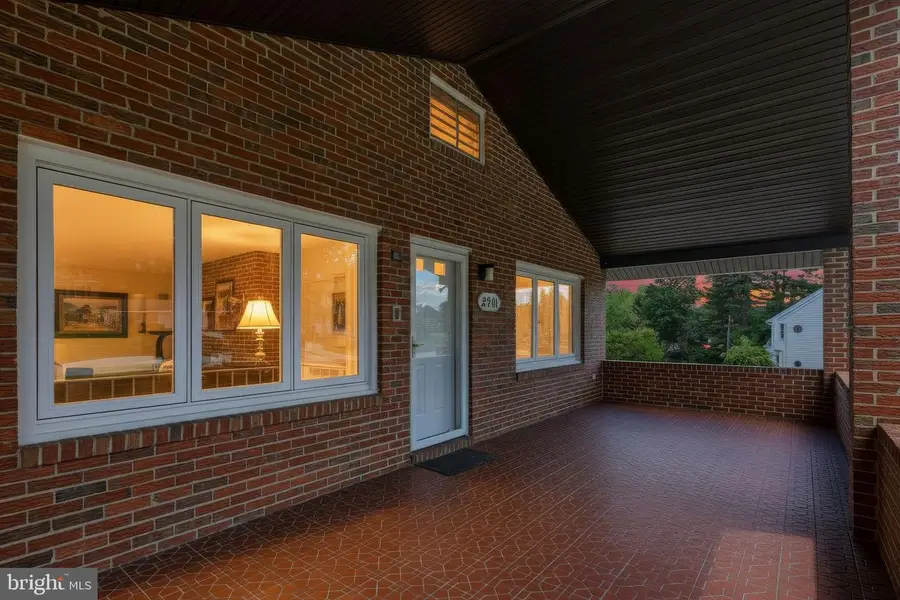 2901 Chestnut Hill Dr, Ellicott City, MD 21043 - #2