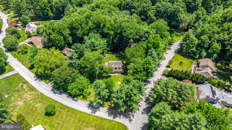 10054 Green Clover Dr, Ellicott City, MD 21042 - #2